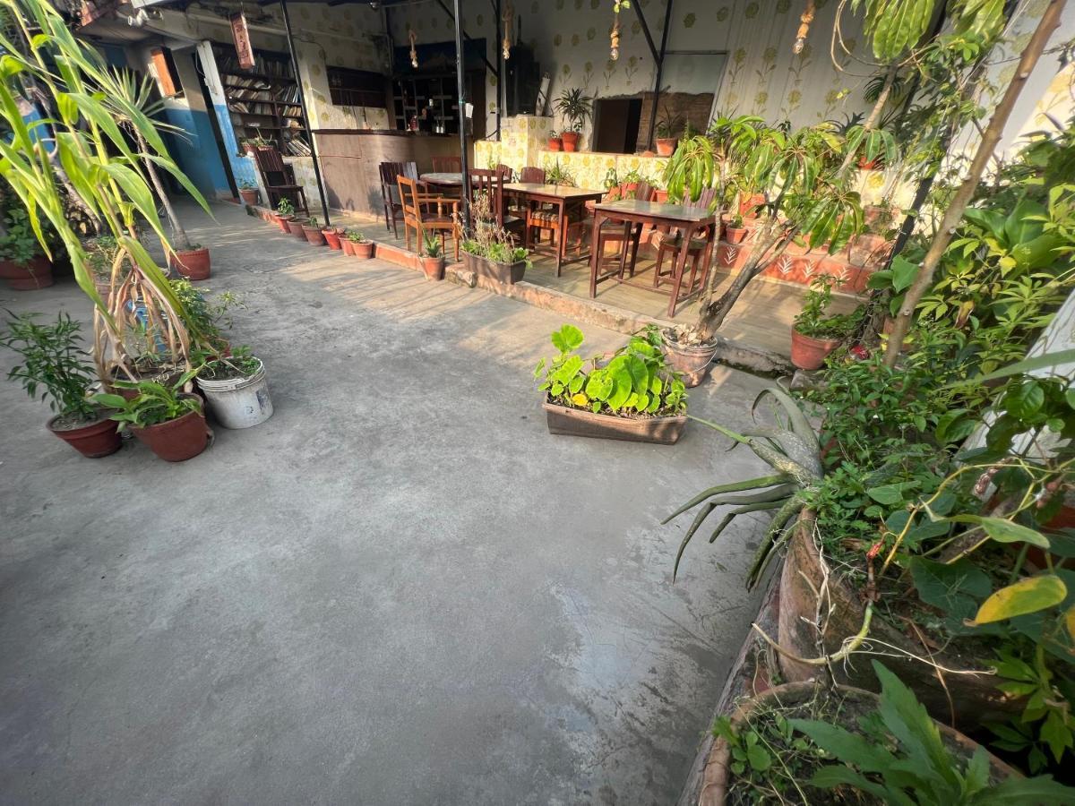 Holy Land Hotel Nepal Kathmandu Buitenkant foto
